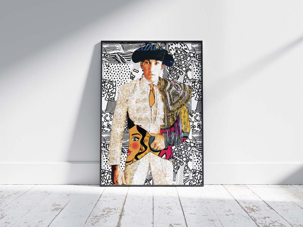 Póster vertical de David de Miranda con montera y traje de luces claro sobre un fondo de ilustraciones taurinas de estilo pop