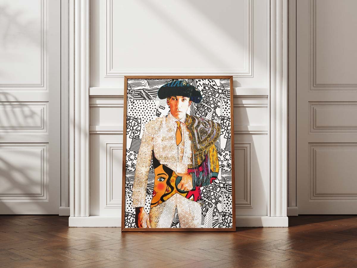 Póster vertical de David de Miranda con montera y traje de luces claro sobre un fondo de ilustraciones taurinas de estilo pop, arte taurino poster