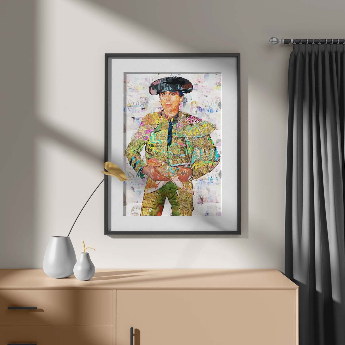 Póster vertical de Juan Ortega con montera y traje de luces multicolor sobre un fondo claro de collage taurino, arte taurino poster