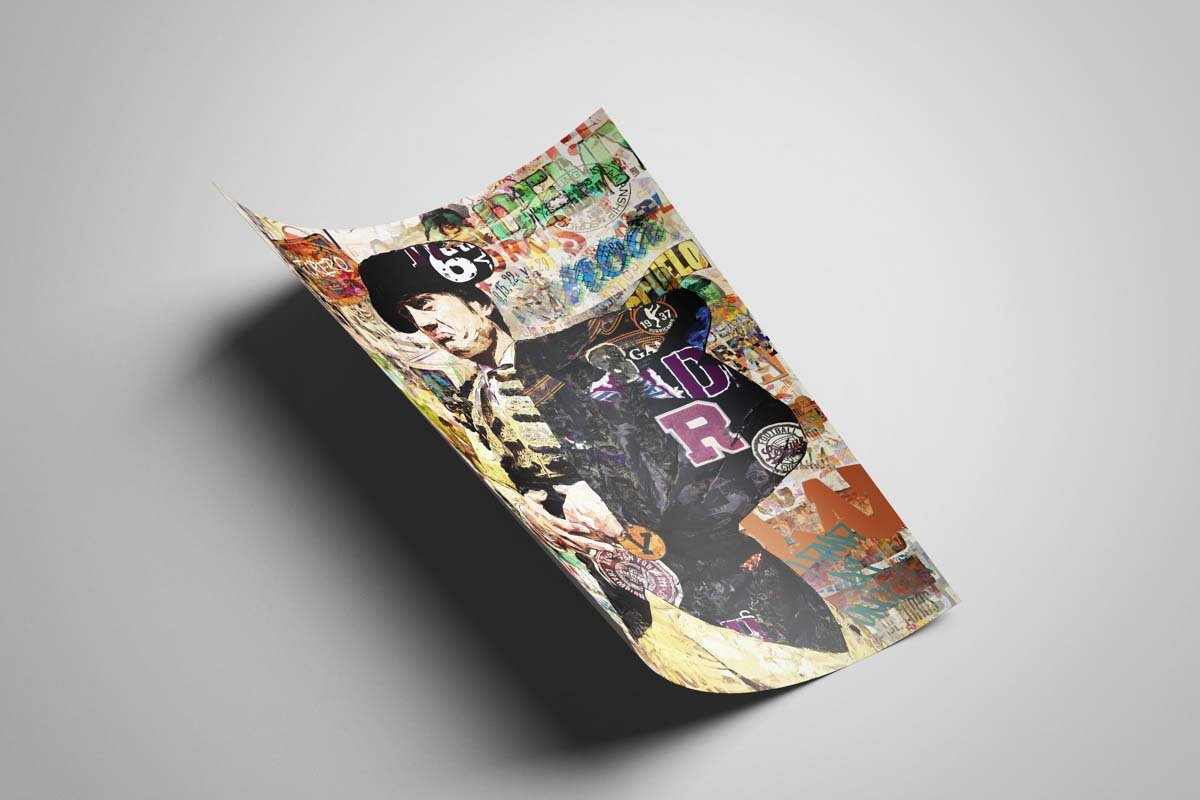 Póster vertical de Lama de Góngora vestido en tonos negros, dorados y amarillos sobre un fondo de collage taurino. Lamina decorativa